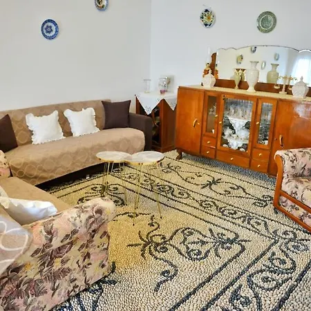 Feriehus Afrodite's Traditional House *